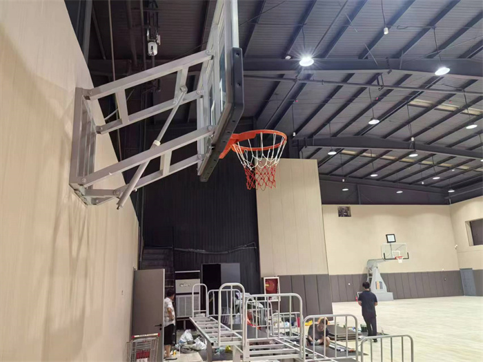篮球架